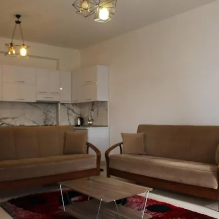 Center Luxurious Apartment *