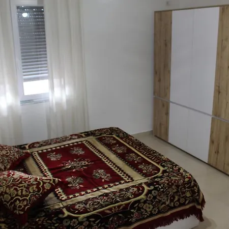 Center Luxurious Apartment *